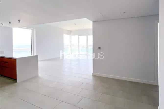 3 Bed Apartment To Rent in La Vie