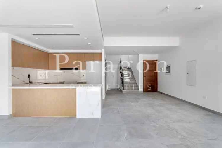 Brand New Modern Design Close to the Park