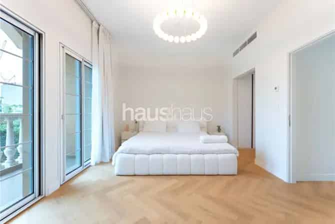 1 Bed Townhouse For Sale in JVT District 2