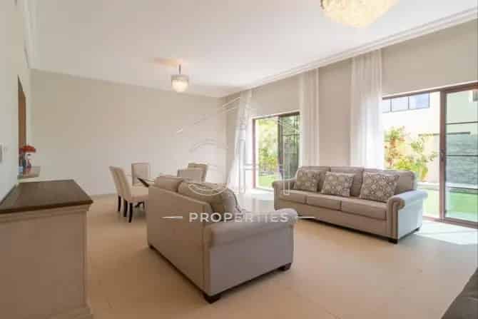5 Bed Villa For Sale in Nad Al Sheba 3