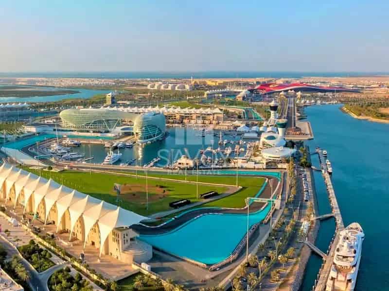 Buy 4 Bedroom Townhouse in Yas Island Abu Dhabi with Private Garden