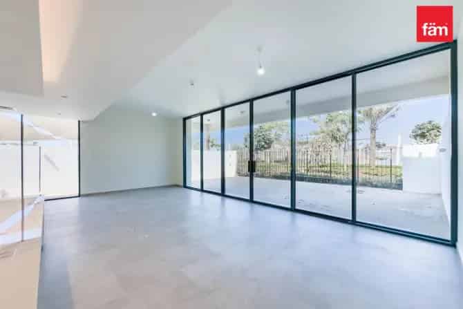 4 Bed Villa To Rent in District One