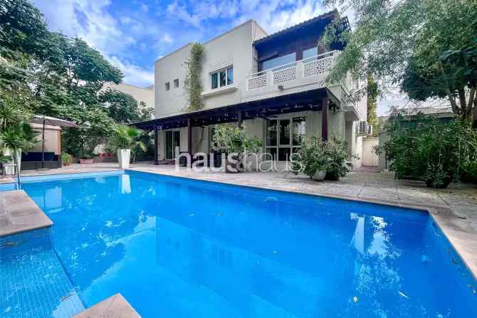 4 Bed Villa To Rent in Meadows 5