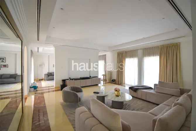 6 Bed Villa To Rent in Hattan