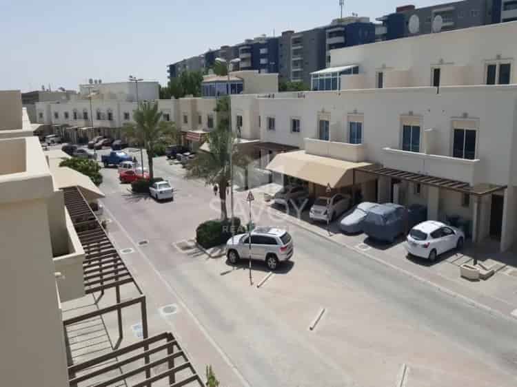 Buy 5 Bedroom Villa in Al Reef Abu Dhabi with Spacious Layouts
