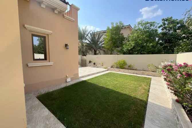 4 Bed Villa To Rent in Mira 2