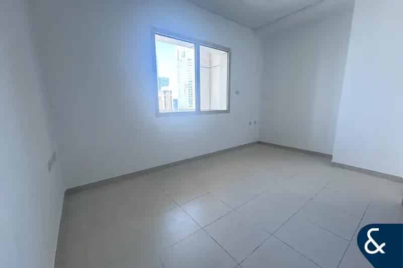 2 Bedroom Apartment for Sale in The Royal Oceanic, The Royal Oceanic, Dubai Marina.