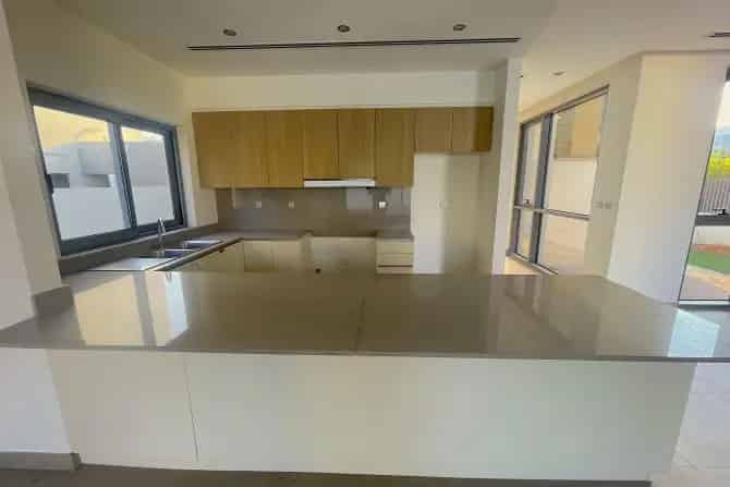 3 Bed Villa To Rent in Sidra 2