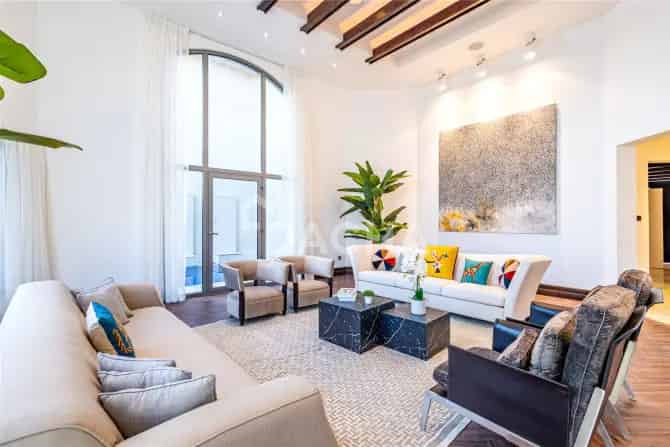 4 Bed Villa For Sale on Frond D