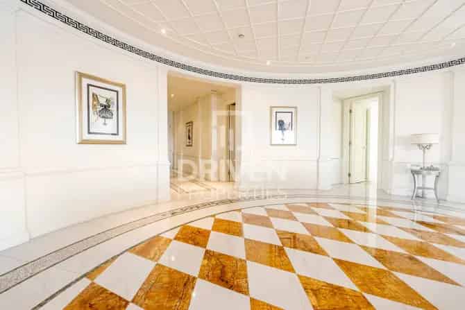 4 Bed Apartment For Sale in Palazzo Versace