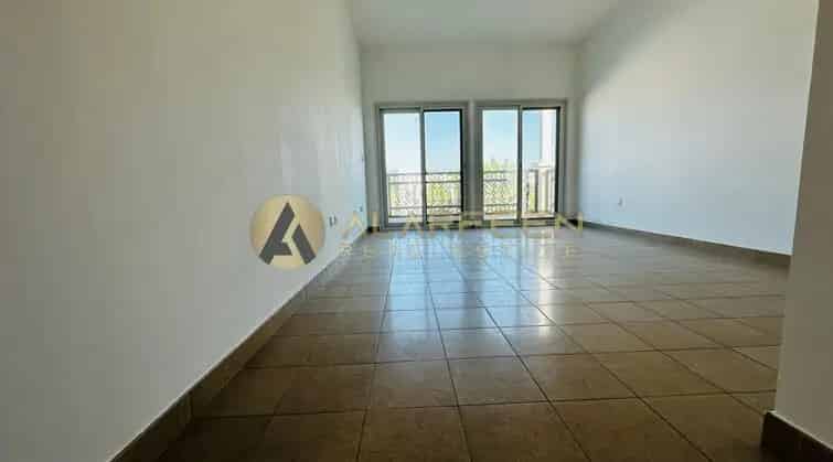 Rent 2 Bedroom Villa in Jumeirah Village Circle with Balcony