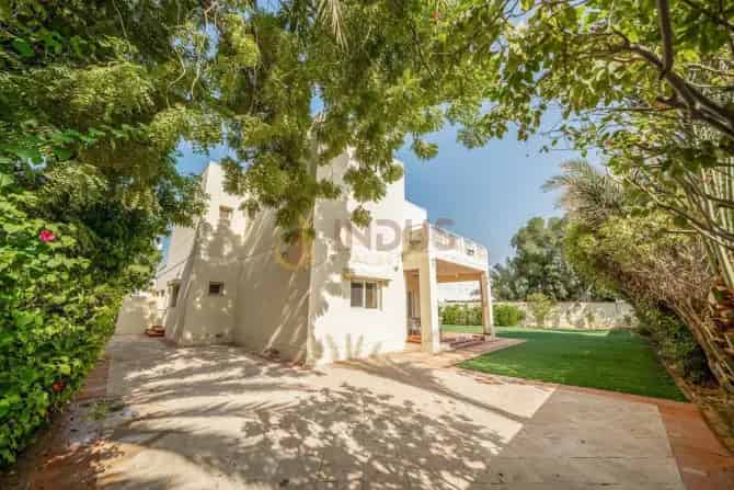 4 Bed Villa To Rent in Meadows 2