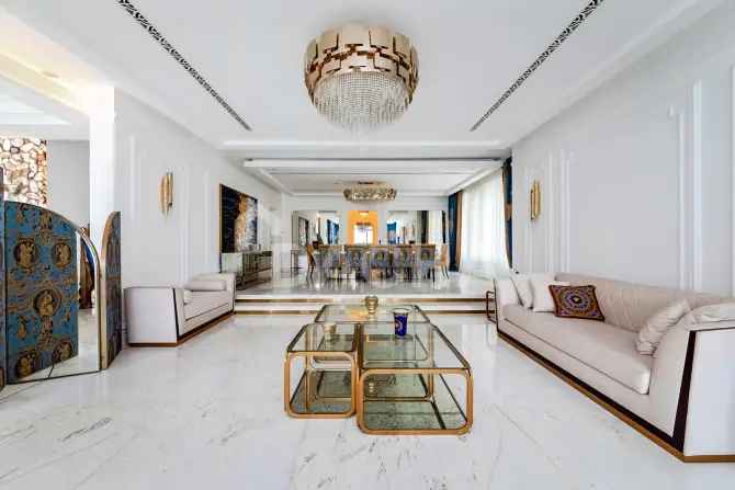 5 Bed Villa For Sale on Pearl Jumeirah