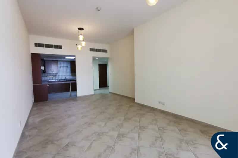 2 Bedroom Apartment for Sale in Foxhill 6, Foxhill, Motor City.