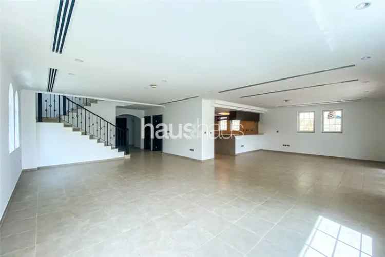 4 Bedroom Villa To Rent