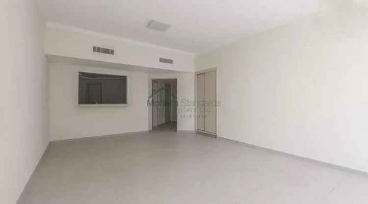 Rent 2 Bedroom Apartment in Jumeirah Beach Residence Dubai with Beach Access