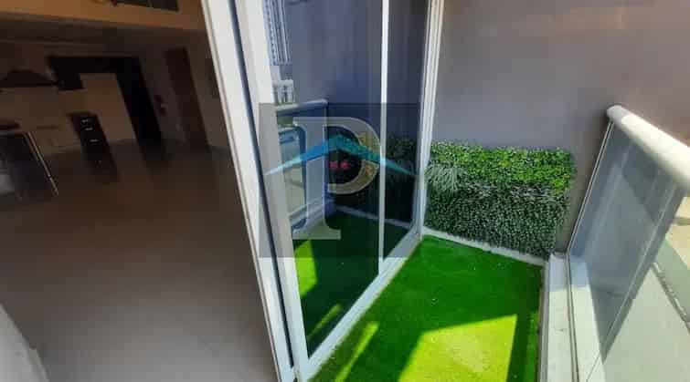 2 Bedroom Apartment for Rent in Jumeirah Village Circle with Modern Amenities