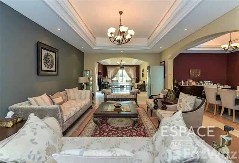5 Bedroom Villa for sale at Family Villa Area