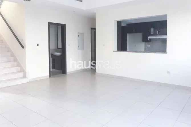 3 Bed Townhouse To Rent in Mira 1