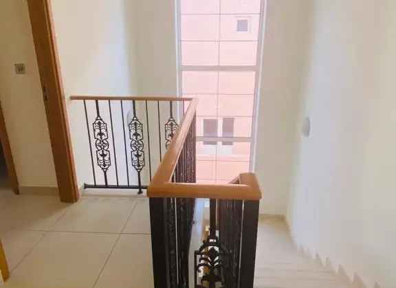 Rent 4 Bedroom Villa in Nad Al Sheba 3 with Maid's Room and Parking