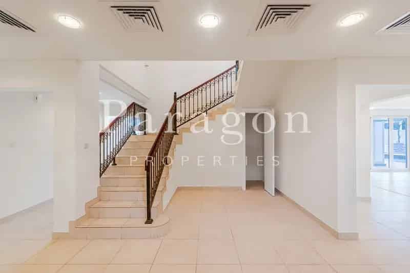 Golf Views l Private Pool l Spacious Living