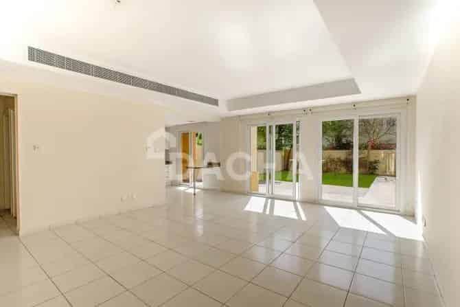 3 Bed Villa For Sale in Springs 11