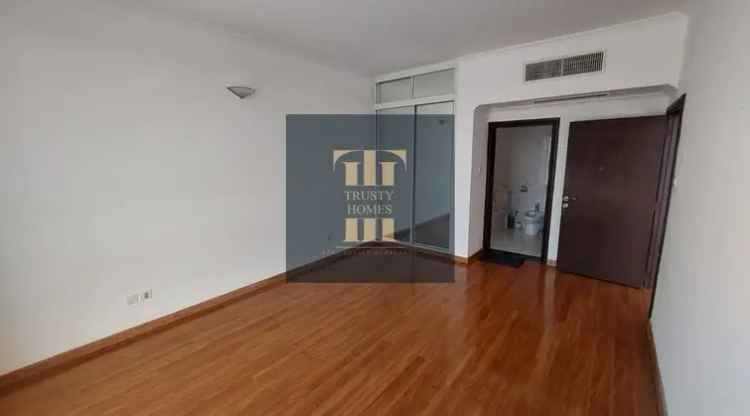 4 Bedroom 5000 Sq.Ft. Villa for Rent in Umm Suqeim 1, Umm Suqeim, Dubai