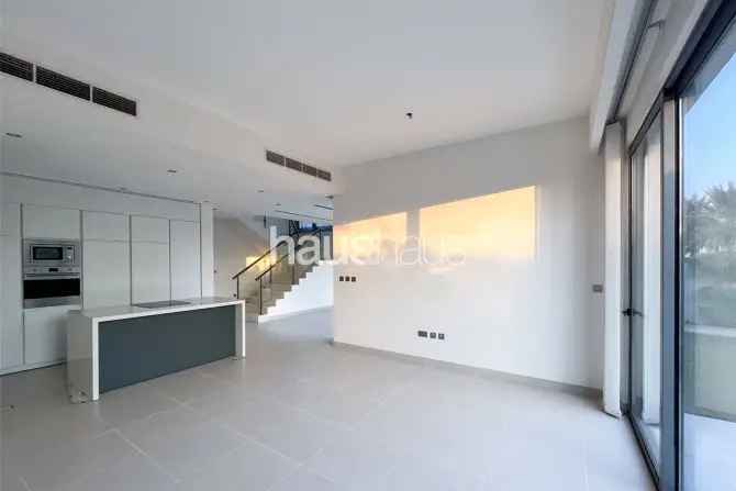 4 Bed Villa For Sale in Sidra 1