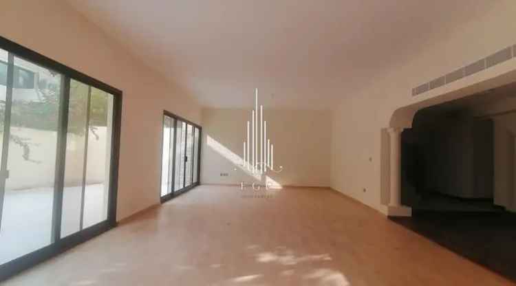 4 Bedroom 2800 Sq.Ft. Apartment for Rent in Cornich Al Khalidiyah, Al Khalidiyah, Abu Dhabi