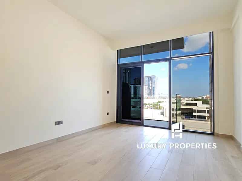 Vacant Brand new Burj Khalifa View