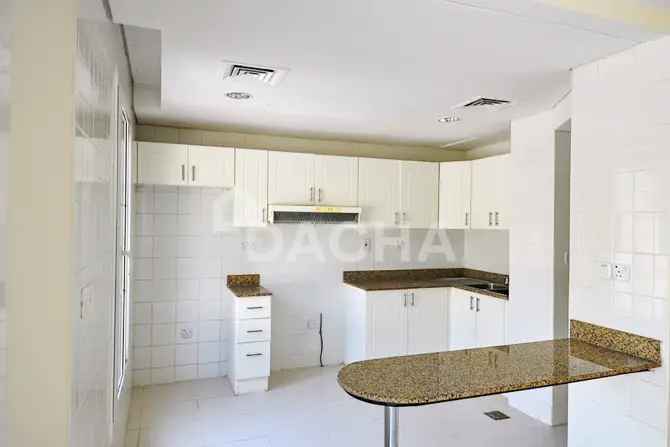 3 Bed Villa To Rent in Springs 15