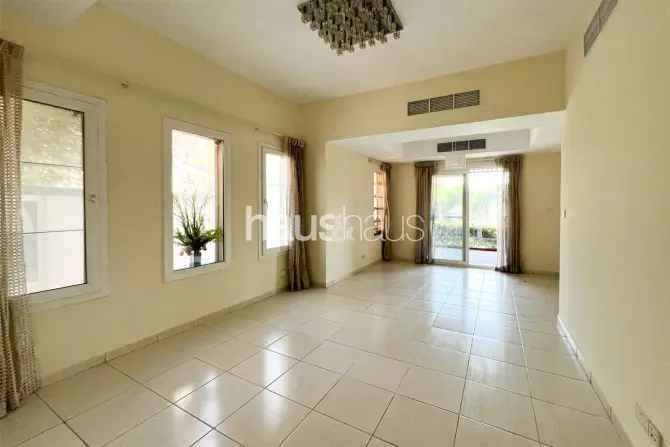 3 Bed Villa To Rent in Springs 14