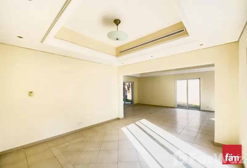 4 Bedroom Villa for sale at Bungalow Area
