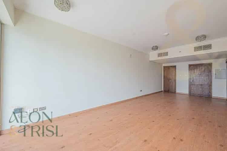 1 Bedroom Apartment Top floor with stunning view