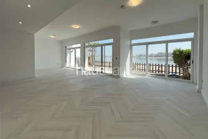5 Bed Townhouse To Rent in Palma Residences