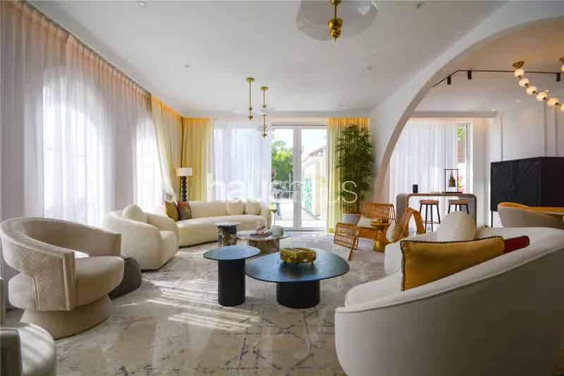 4 Bedroom Villa For Sale