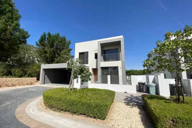 4 Bed Villa To Rent in Sidra 1