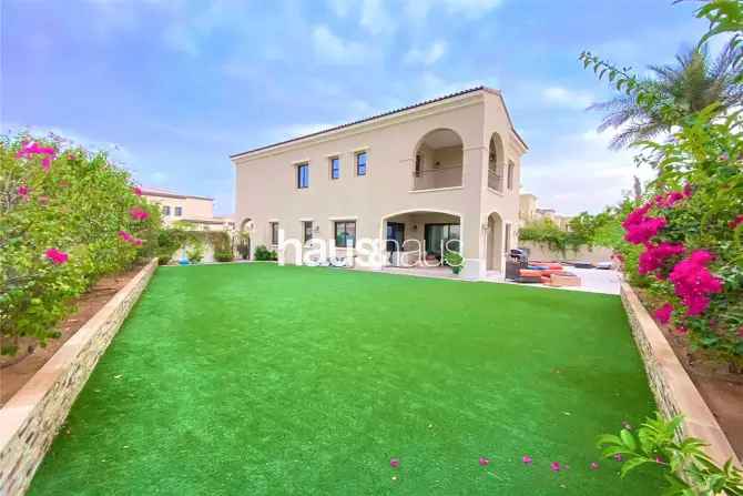 4 Bed Villa For Sale in Lila