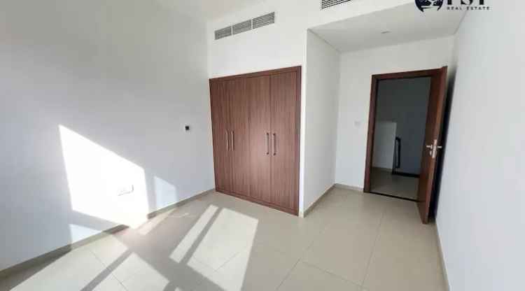 Rent 3 Bedroom Townhouse in Mudon Dubai Near Pools and Park