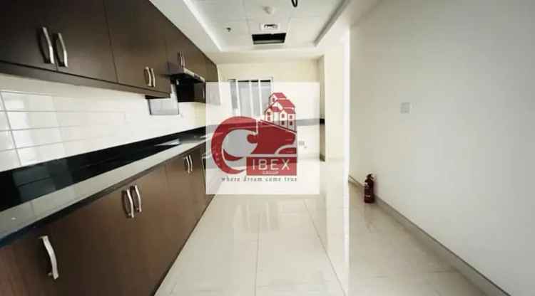 3 Bedroom 2100 Sq.Ft. Apartment for Rent in Sheikh Zayed Road, Dubai