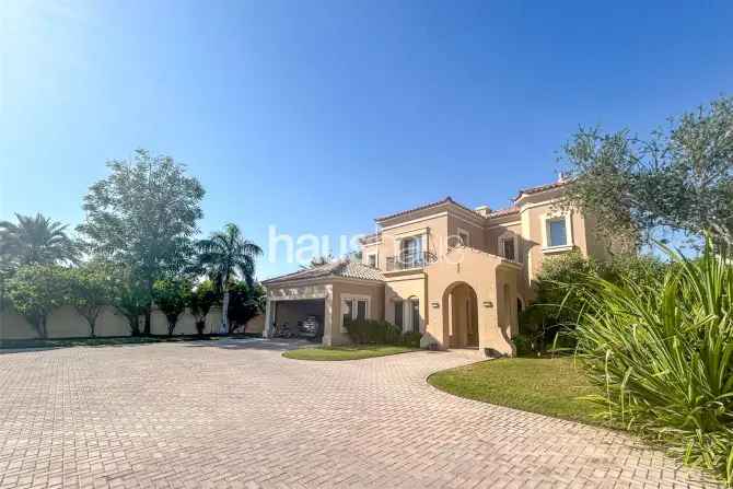 5 Bed Villa To Rent in Alvorada 2