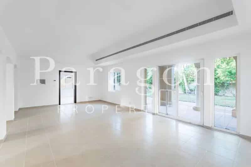 3 Bedroom Standalone Villa Vacant Now