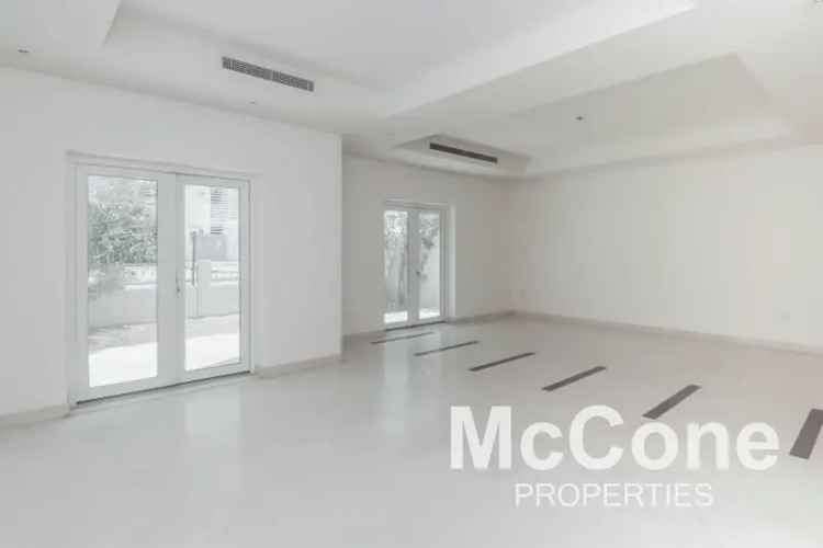 Spacious Near to Metro Plus Maids room