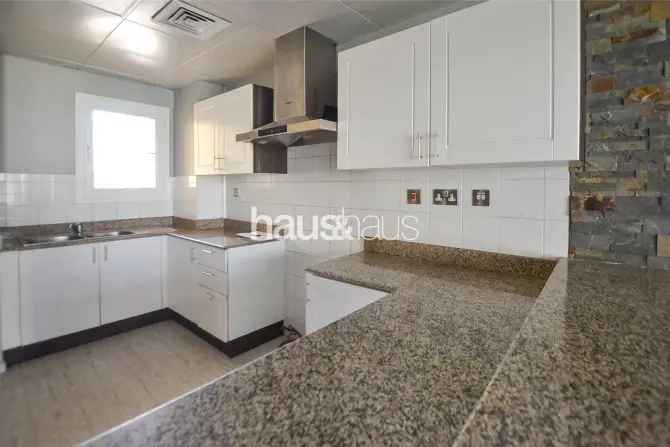 3 Bed Villa To Rent in Springs 15