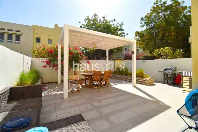 3 Bed Villa To Rent in Zulal 2