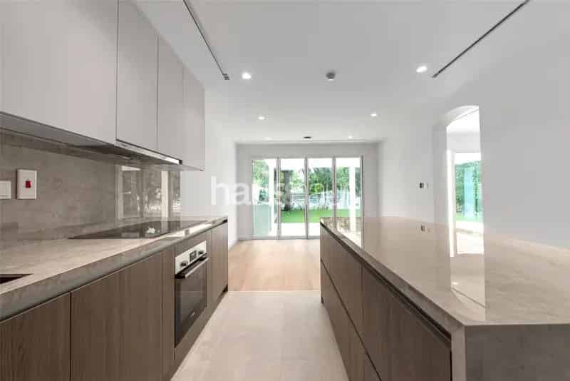 4 Bedroom Villa For Sale