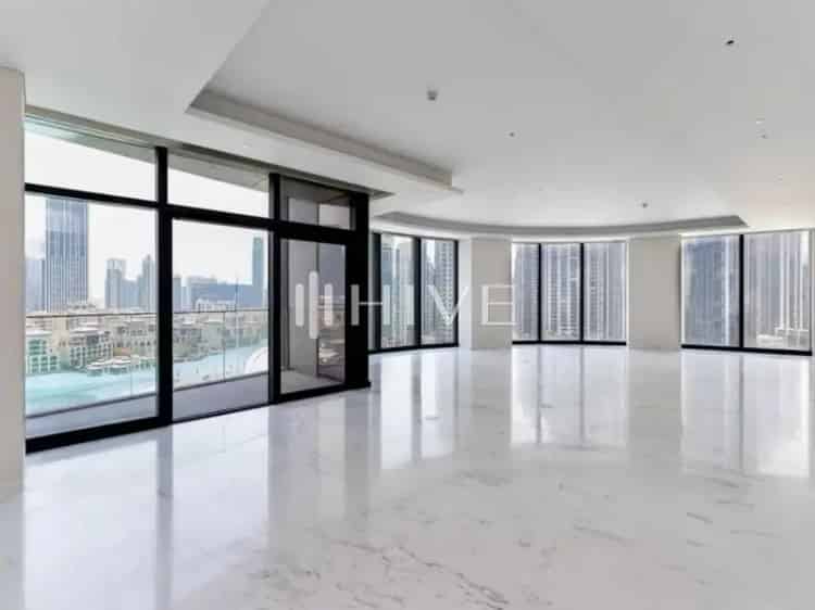 Fountain View 4 Bedroom Half Floor Apartment