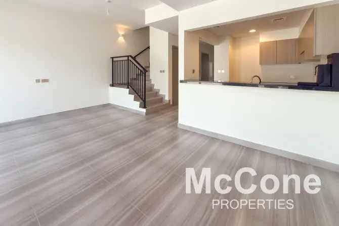 4 Bed Townhouse To Rent in Rockwood