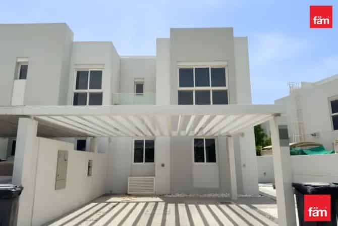 4 Bed Townhouse For Sale in Arabella 3