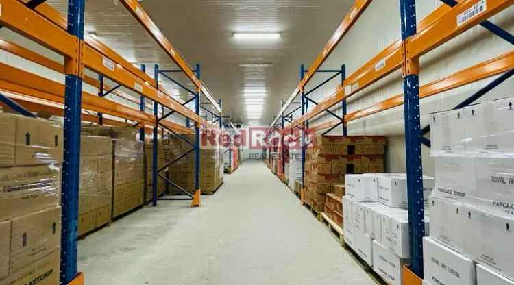 Rent Warehouse in Al Quoz Industrial Area with Administration Offices